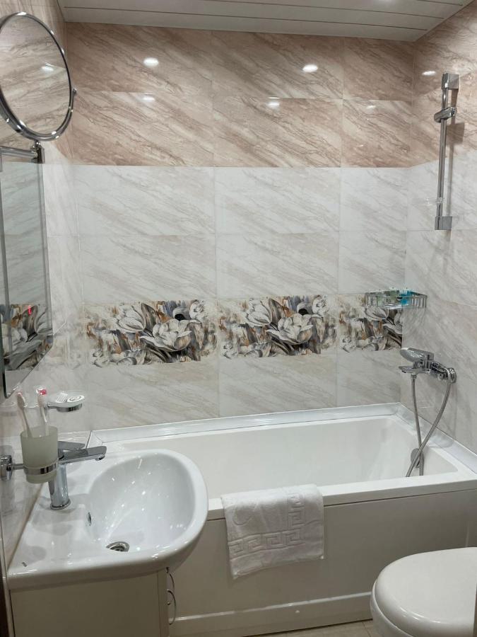 Anga Yerevan Hotel Eksteriør billede